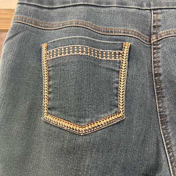 Westbound Medium Wash Blue Pull On Rhinestone Pocket Stretch Jeans Sz 10 Short - Picture 6 of 10